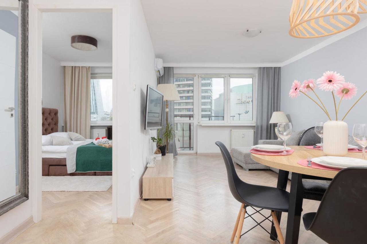 Zlota Apartment Center Of Warsaw By Noclegi Renters Varsóvia Exterior foto